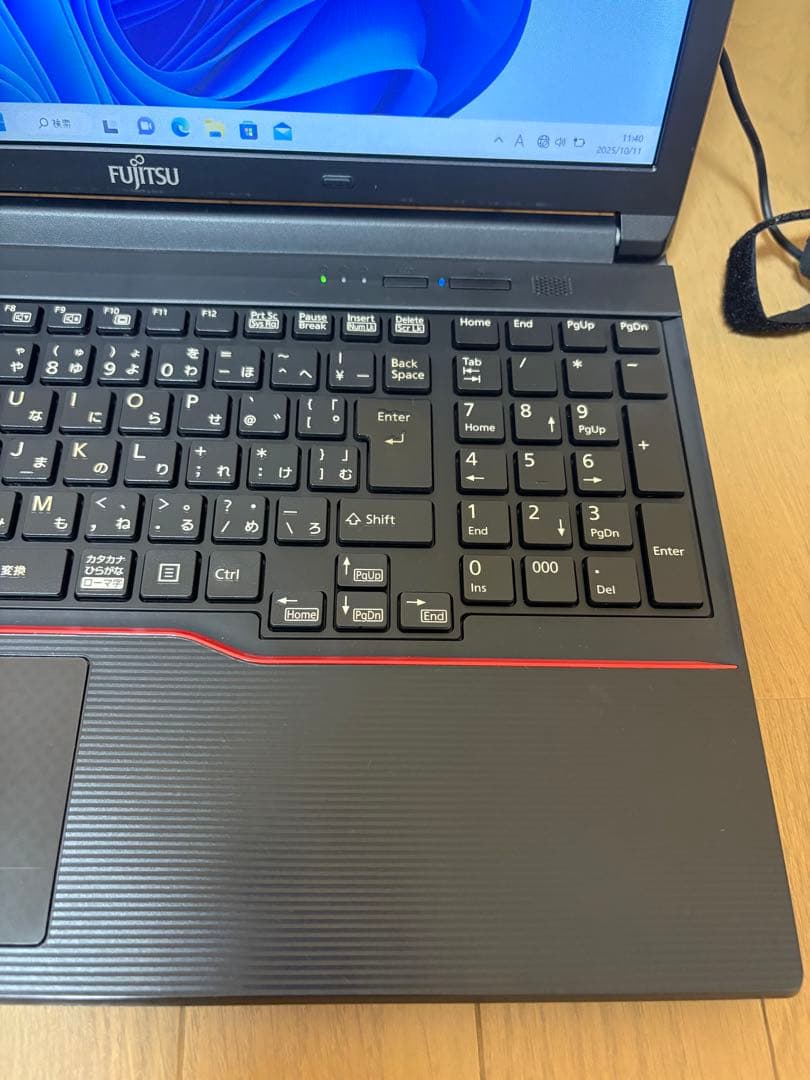 【美品】富士通ノートパソコン 15.6インチWindows 11
