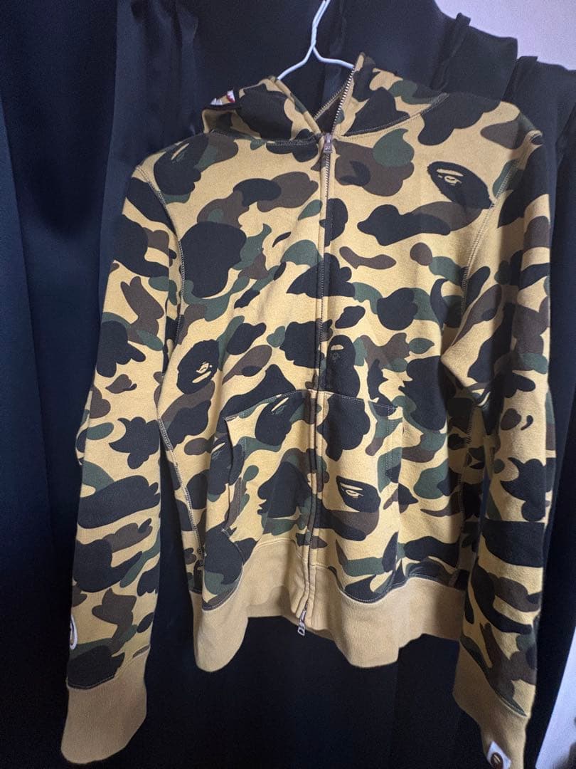 A BATHING APE シャークパーカー