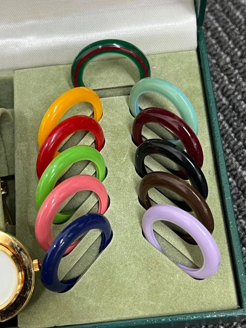 GUCCI 腕時計セット ゴールド カラフルリング
