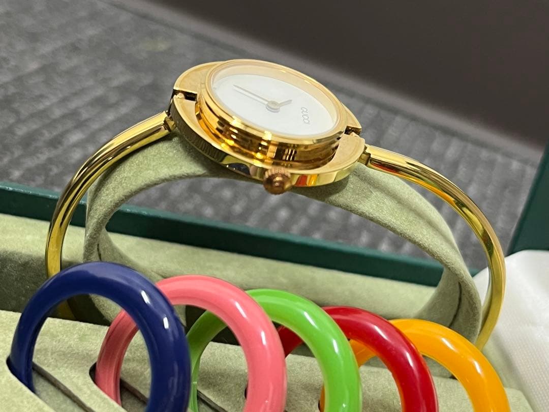 GUCCI 腕時計セット ゴールド カラフルリング