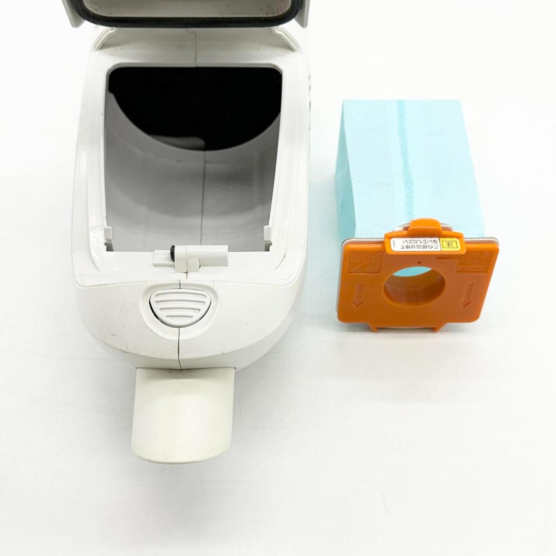 マキタコードレス掃除機CL182FDRFW