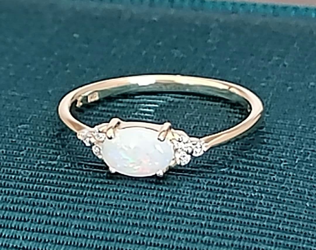 新品半額以下BIZOUX豪州産オパール×ダイヤ フラヴィリング K18YG10号