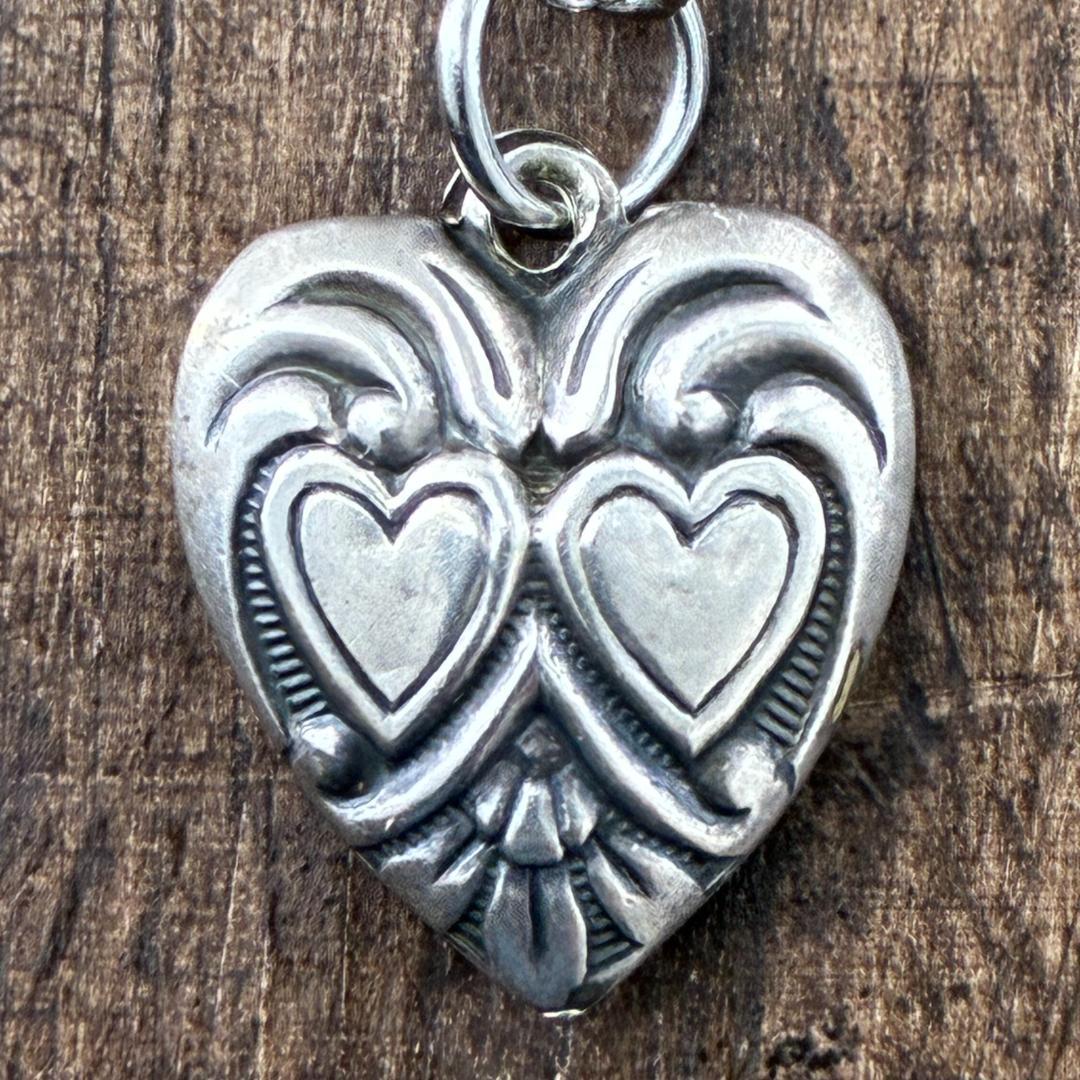 スウィートハートジュエリー ダブルハート シルバーヴィンテージネックレスNAVY