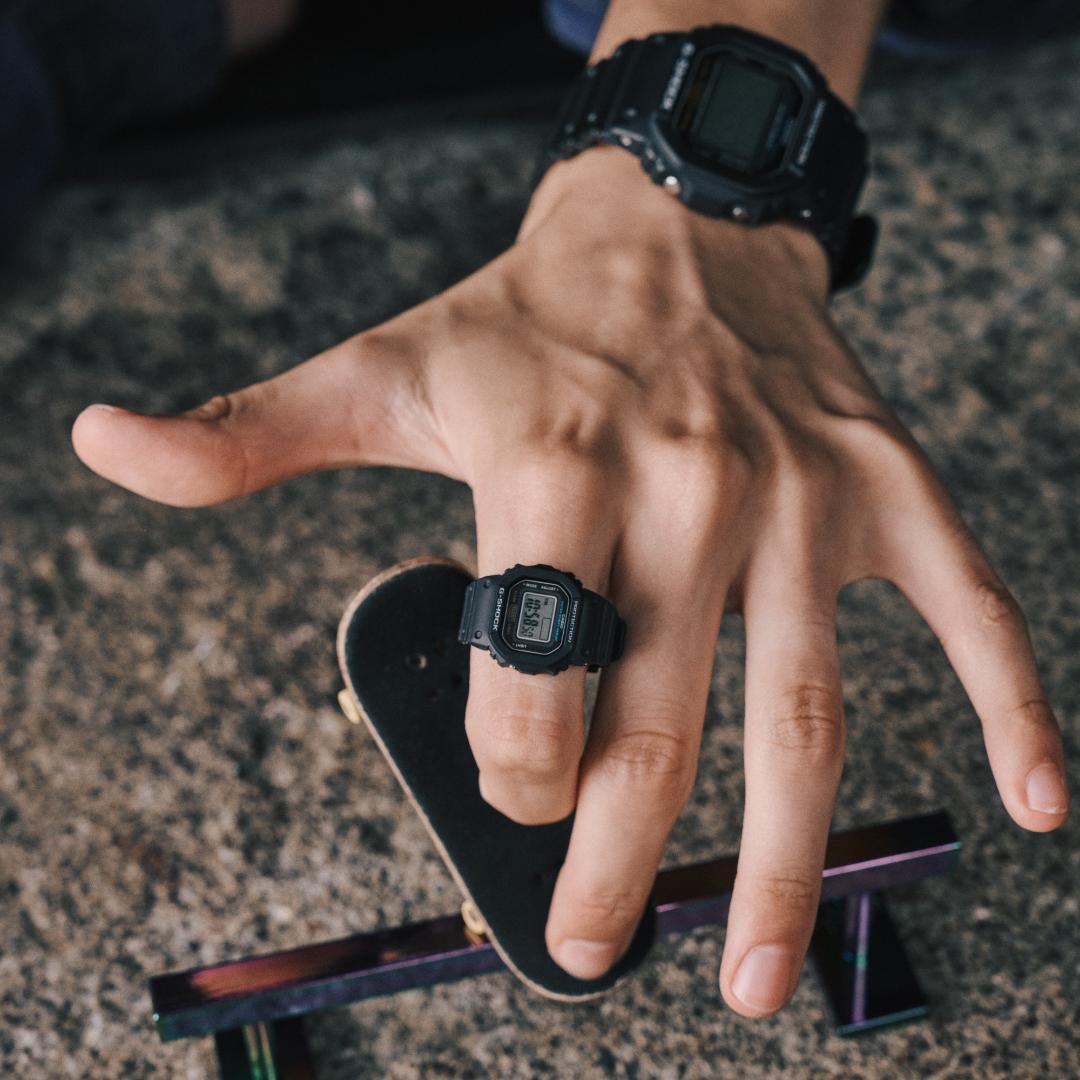 CASIO G-SHOCK nano DWN-5600-9JR イエロー 新品