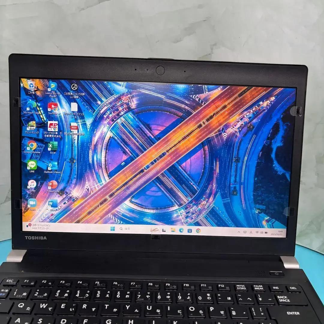 バッテリー〇動作良好◎東芝13.3薄型ノートPC SSD搭載 オフィス付！