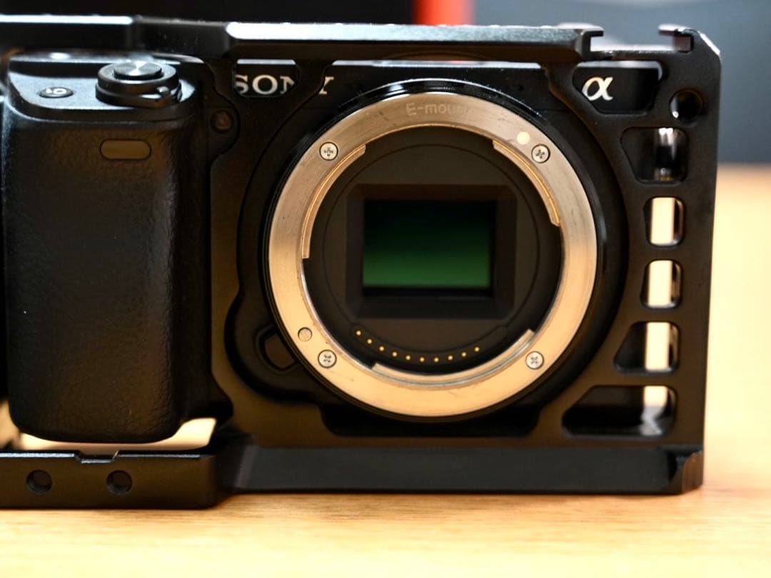 【美品】SONY α6400 ミラーレスカメラ 本体 付属品多数4K対応