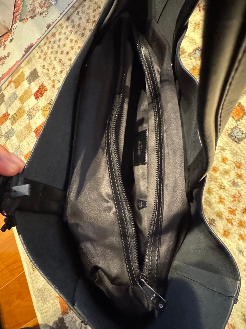 AKM Contemporary レザートートバッグ　ブラック