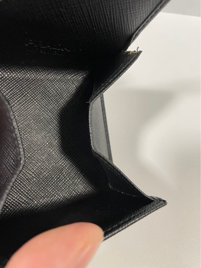 PRADA プラダ サフィアーノレザー トライアングル ケース