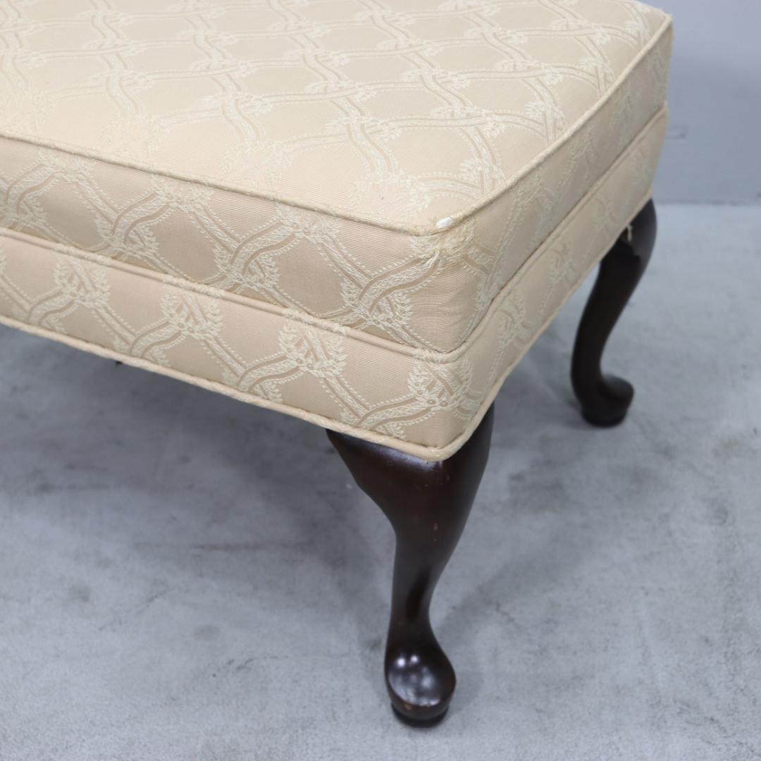 イーセンアーレン ウイングバックソファ オットマン アメリカ