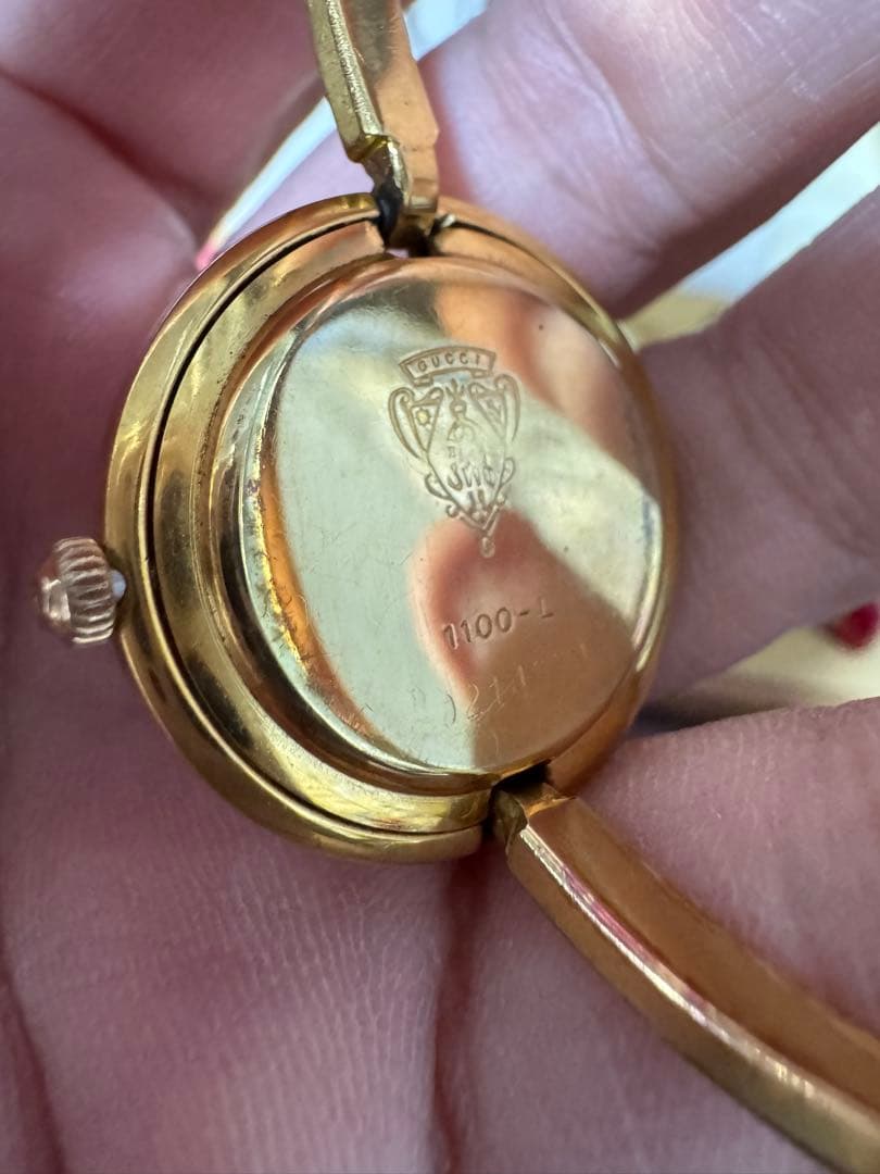 GUCCI チェンジカラー時計