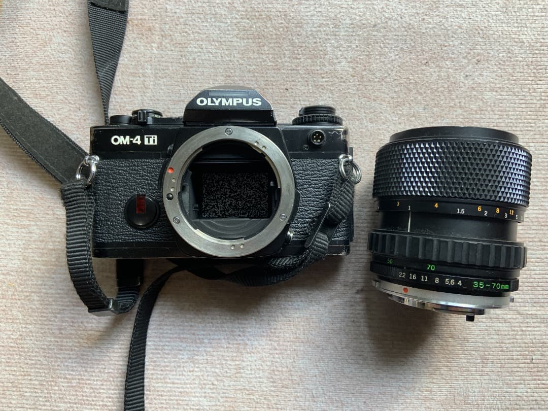 OLYMPUS OM-4 Ti 一眼レフカメラ　チタン