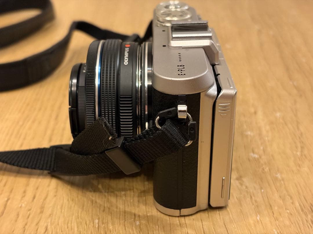 【状態良】OLYMPUS PEN E-PL8 カメラデビューに最適！