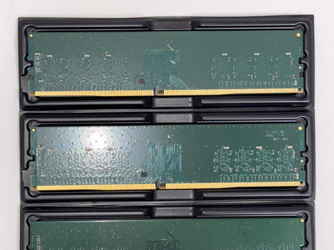 Crucial 8GB DDR4-2666 UDIMM 4枚