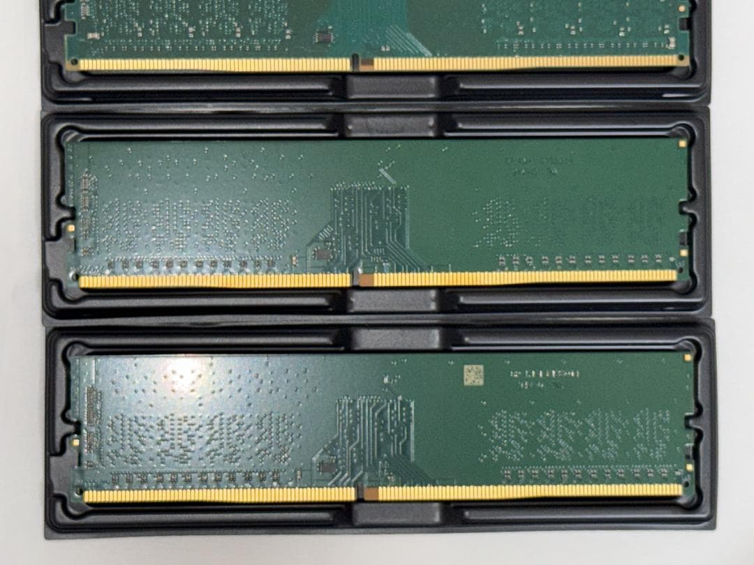 Crucial 8GB DDR4-2666 UDIMM 4枚