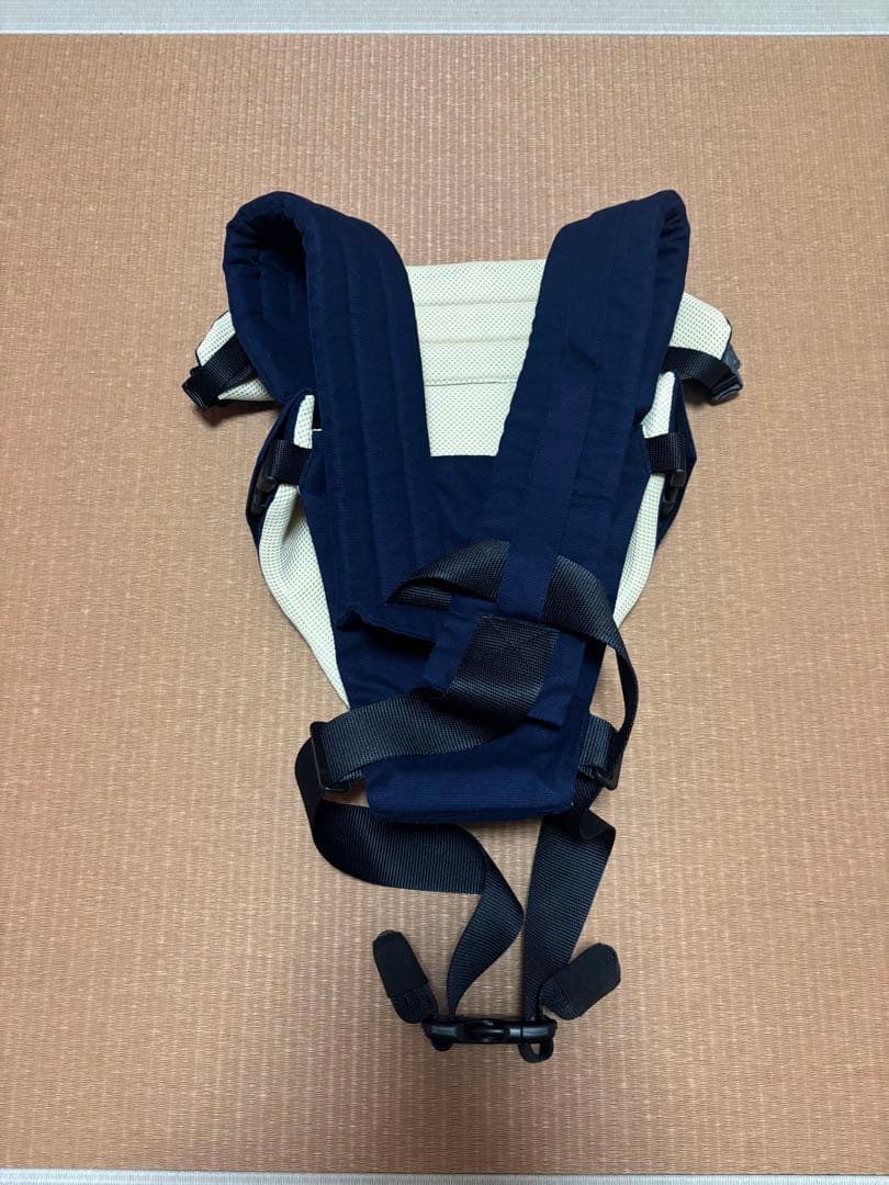 【ほぼ新品！】ZERO 抱っこひも Cuse Berry ネイビー