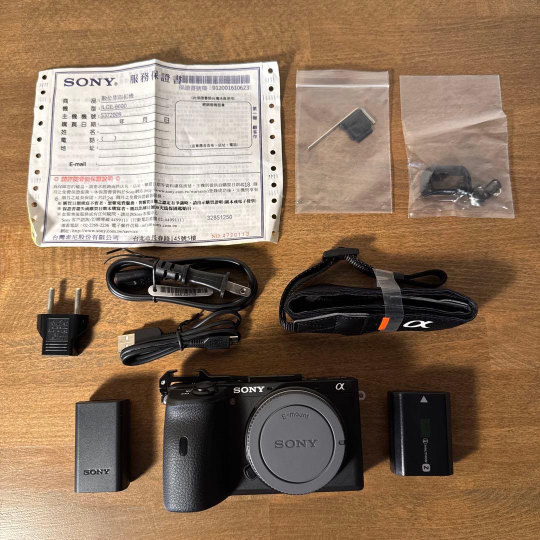 SONY α6600 ボディ海外版 SmallRigコールドシューアダプター付き