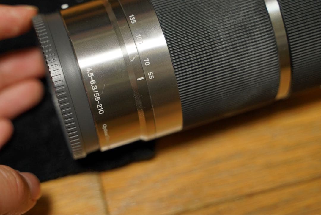Sony E 55-210mm F4.5-6.3 OSS レンズ