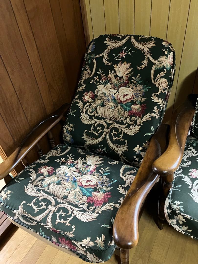 カリモク　コロニアル　クラシック花柄1人掛けソファ　2脚