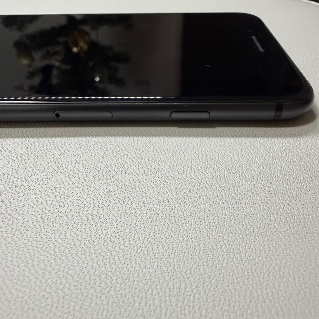 iPhone8plus 256GB SIMフリー ライトニングコネクタ不良