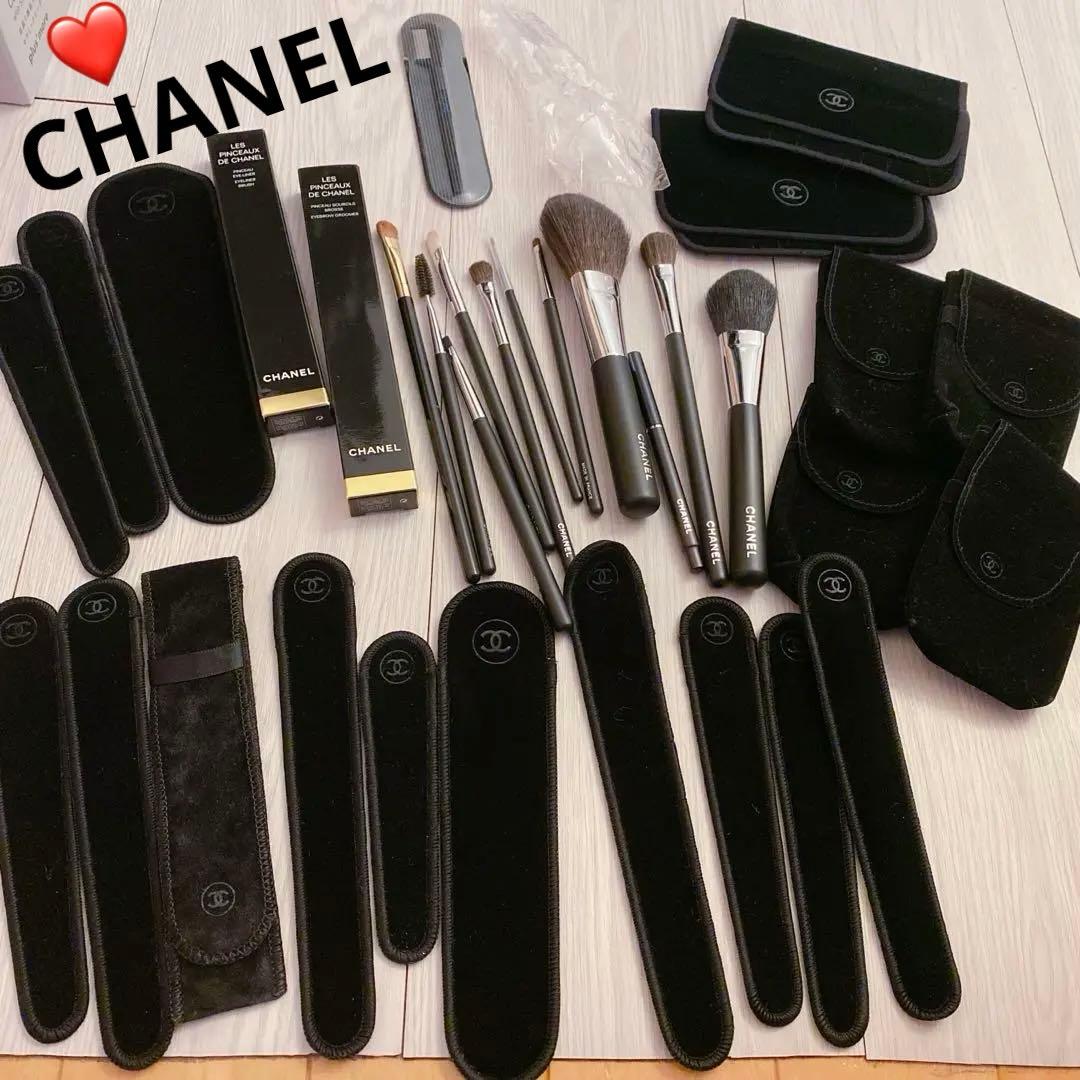 CHANEL メイクブラシセット 収納ケース付き　ブラシ