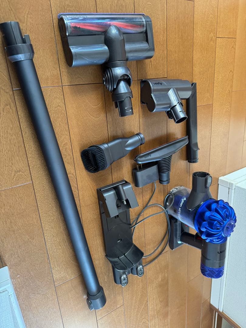 Dyson V6 コードレスクリーナー 掃除機 本体 付属品セット