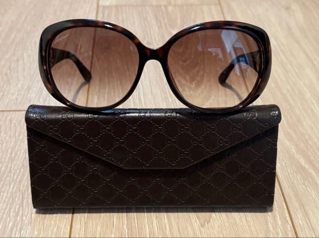GUCCIブラウン ラウンド型サングラス ケース付き