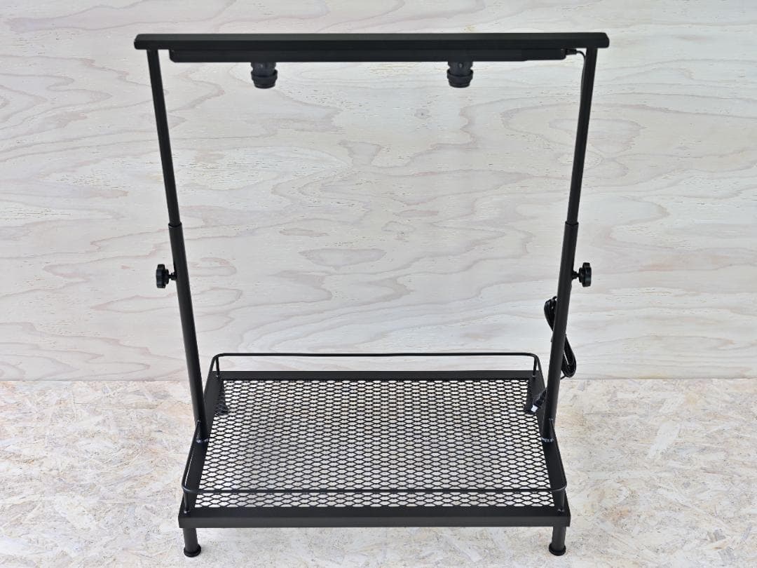 アイアンシェルフ　卓上プランタースタンド　植物棚　アガベなど多肉植物に