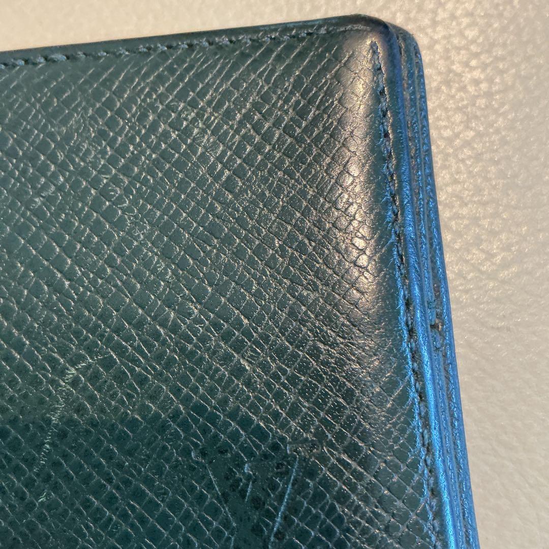 LOUIS VUITTON ダークモスグリーン　ケース