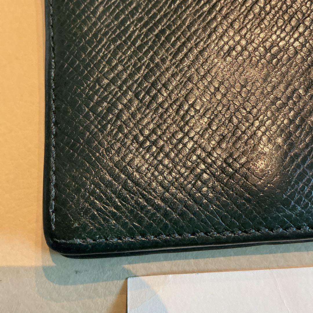 LOUIS VUITTON ダークモスグリーン　ケース