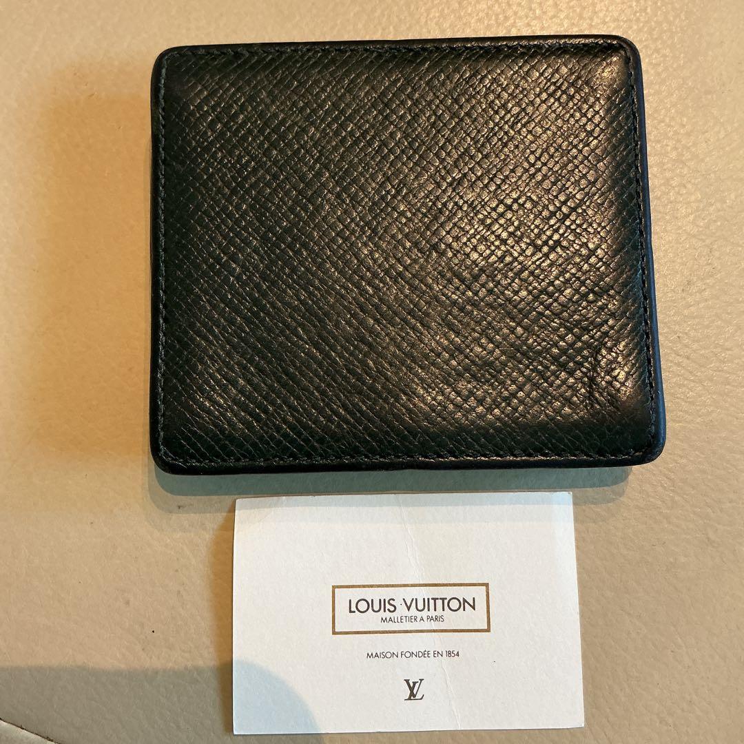 LOUIS VUITTON ダークモスグリーン　ケース