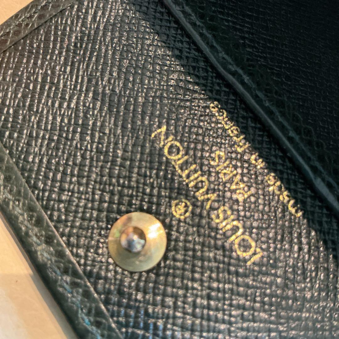 LOUIS VUITTON ダークモスグリーン　ケース