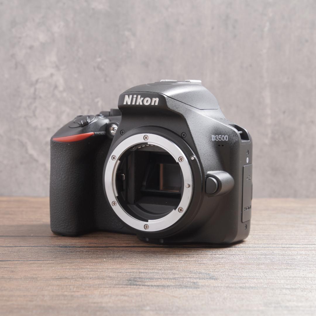 ✨ショット数1400回で超美品✨Wi-Fi✨Nikon D3500　1025