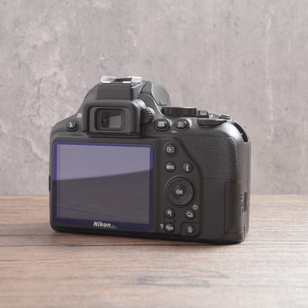 ✨ショット数1400回で超美品✨Wi-Fi✨Nikon D3500　1025