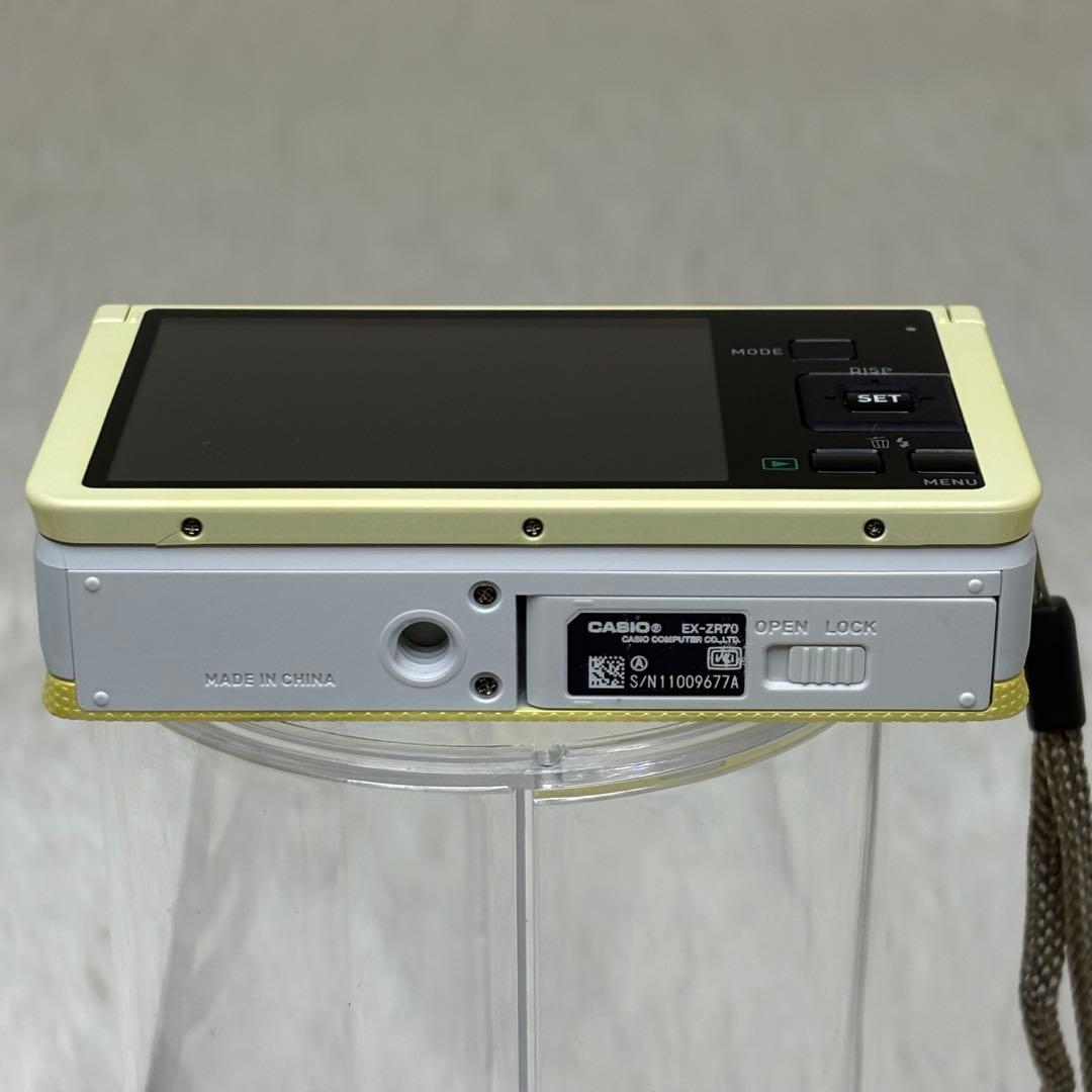 CASIO カメラ　EX-ZR70 充電器　説明書　イエロー コンデジ　動作品