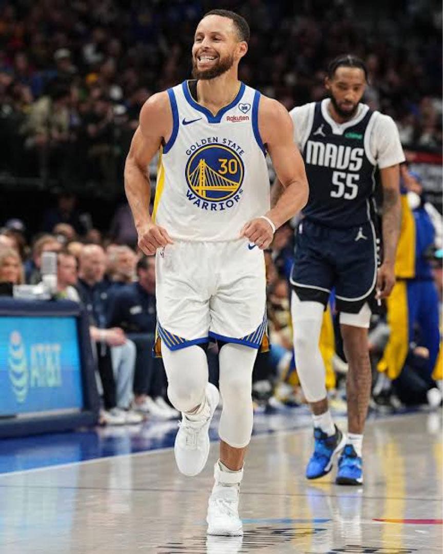 廃盤 Under Armour CURRY4 Low Flotroカリー NBA