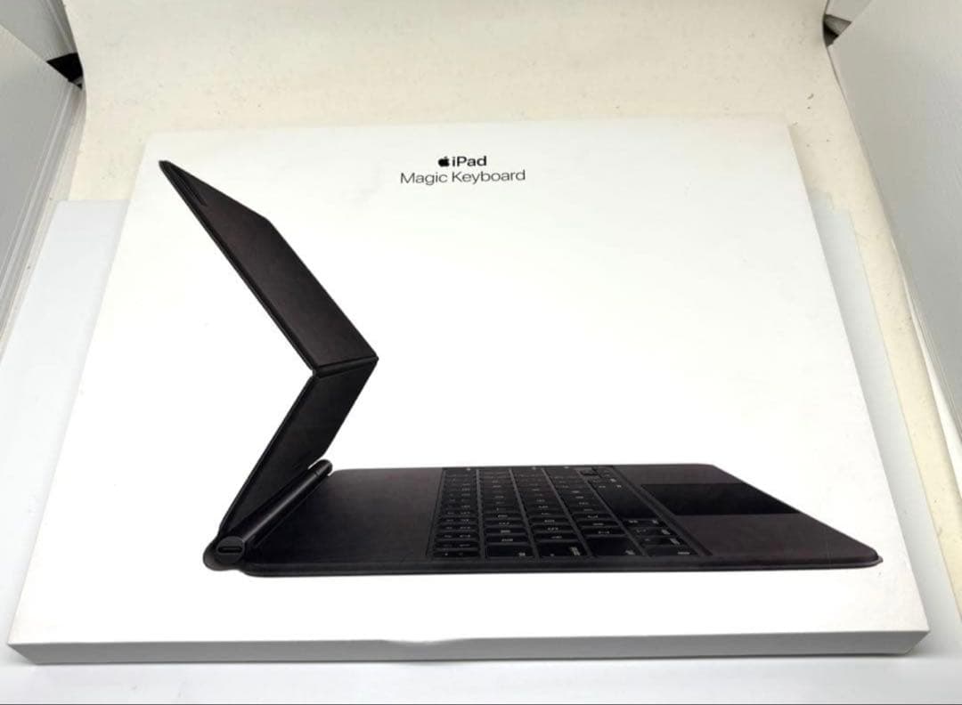 希少品！Apple iPad Magic Keyboard MXQU2J/A