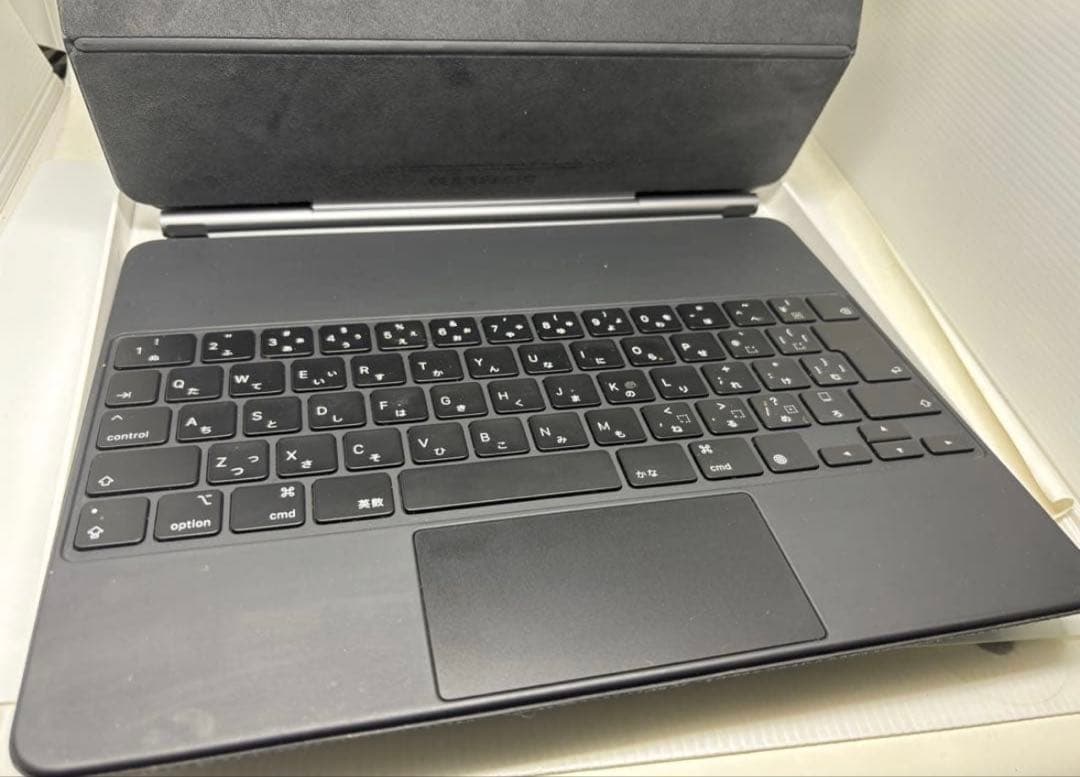 希少品！Apple iPad Magic Keyboard MXQU2J/A