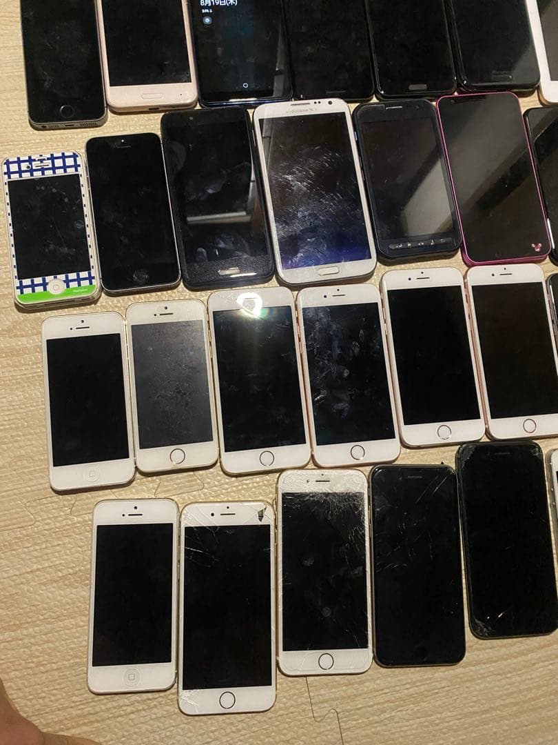 Apple iphoneスマホiPadまとめ売り34台ジャンク品