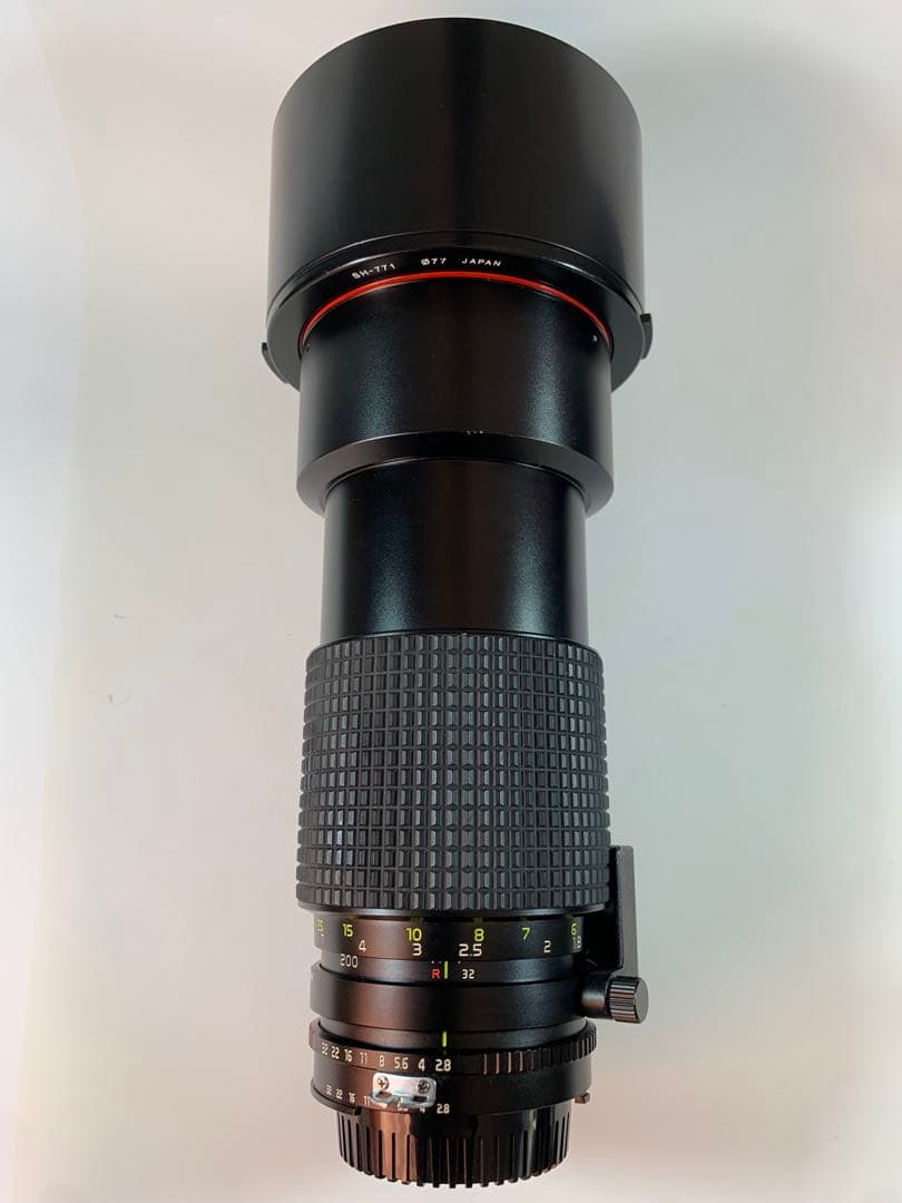 ニコンFマウントのトキナーズームレンズ80-200mm f/2.8