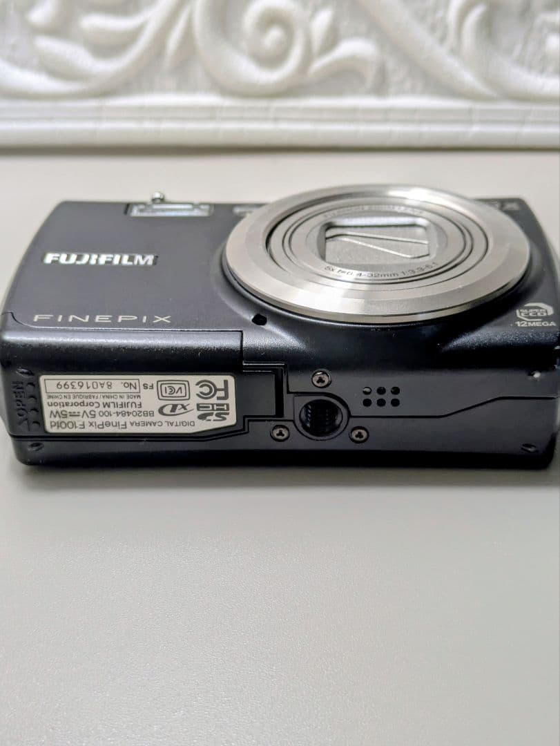 FUJIFILM FINEPIX　 F100fd コンパクトデジタルカメラ