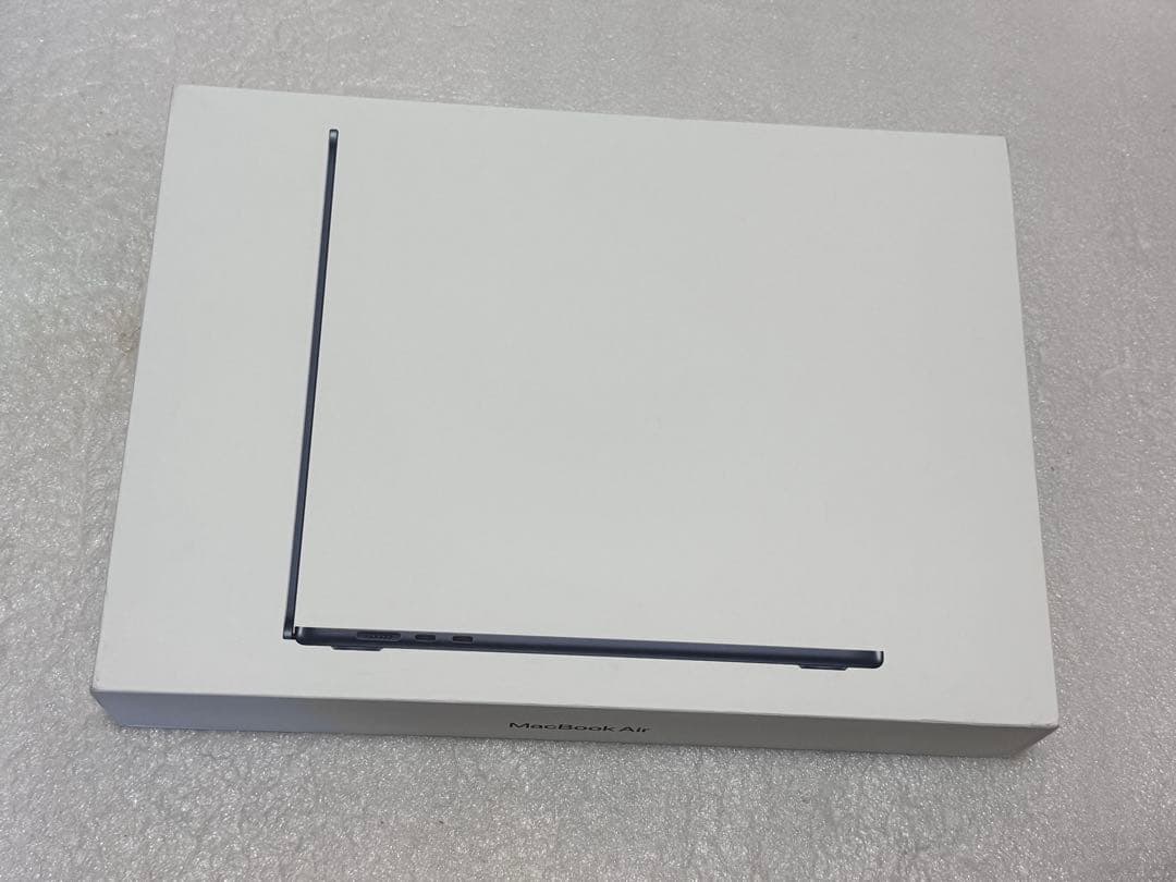 極美品　バッテリー100%　充放電回数27回　MacBook Air 15 M3