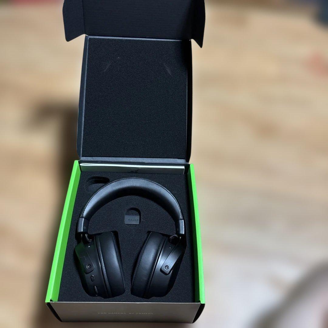 RAZER KRAKEN V3 PRO ワイヤレス　ゲーミングヘッドセット