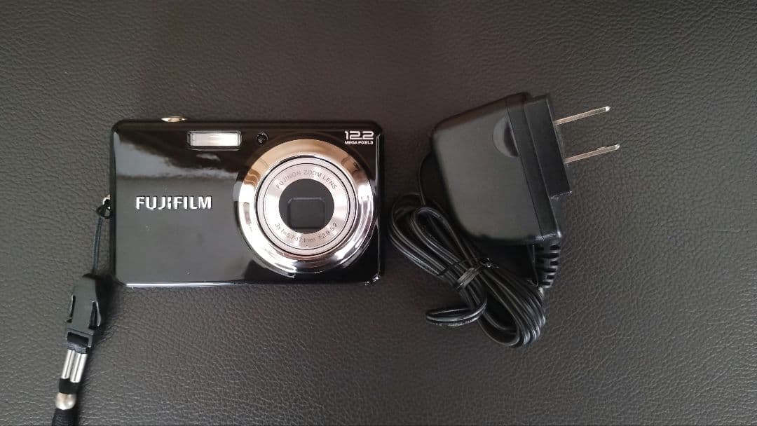 【まい様】【中古品】富士フィルム Fujifilm J30 コンデジカメラ