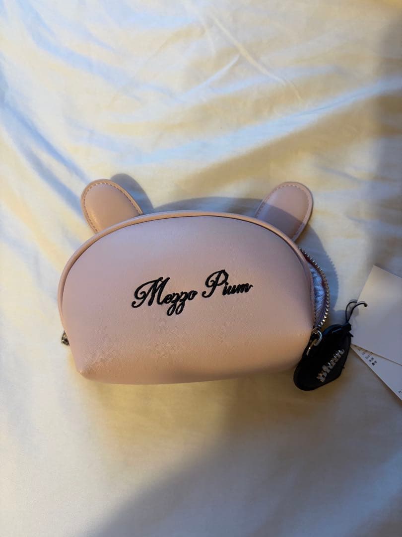 pium × mezzo piano ベリエちゃん　ポーチ　ピウム　ブラック