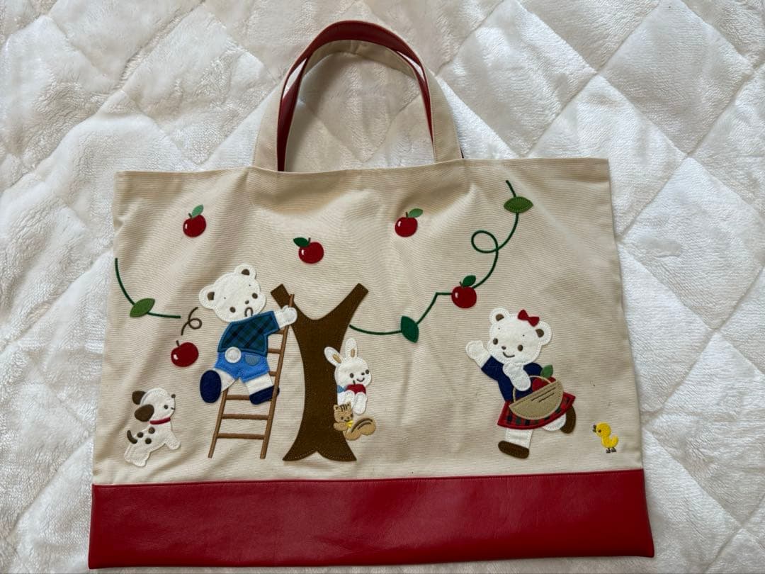 クマ刺繍トートバッグ