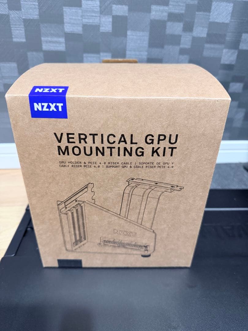 nzxt gpuホルダー