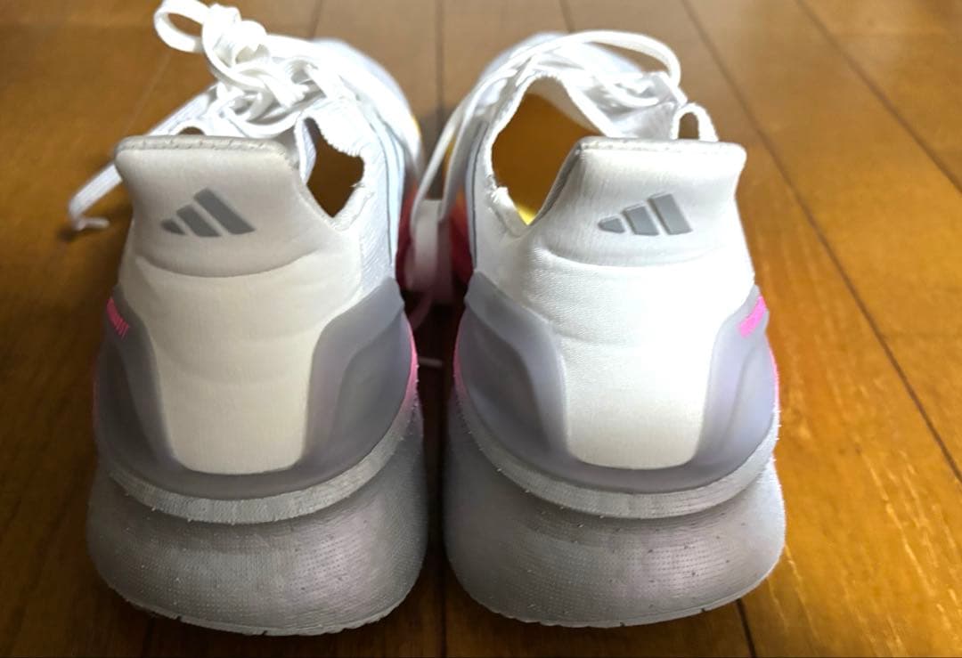 adidas アディダス シューズ ウルトラブースト レディース23.5cm