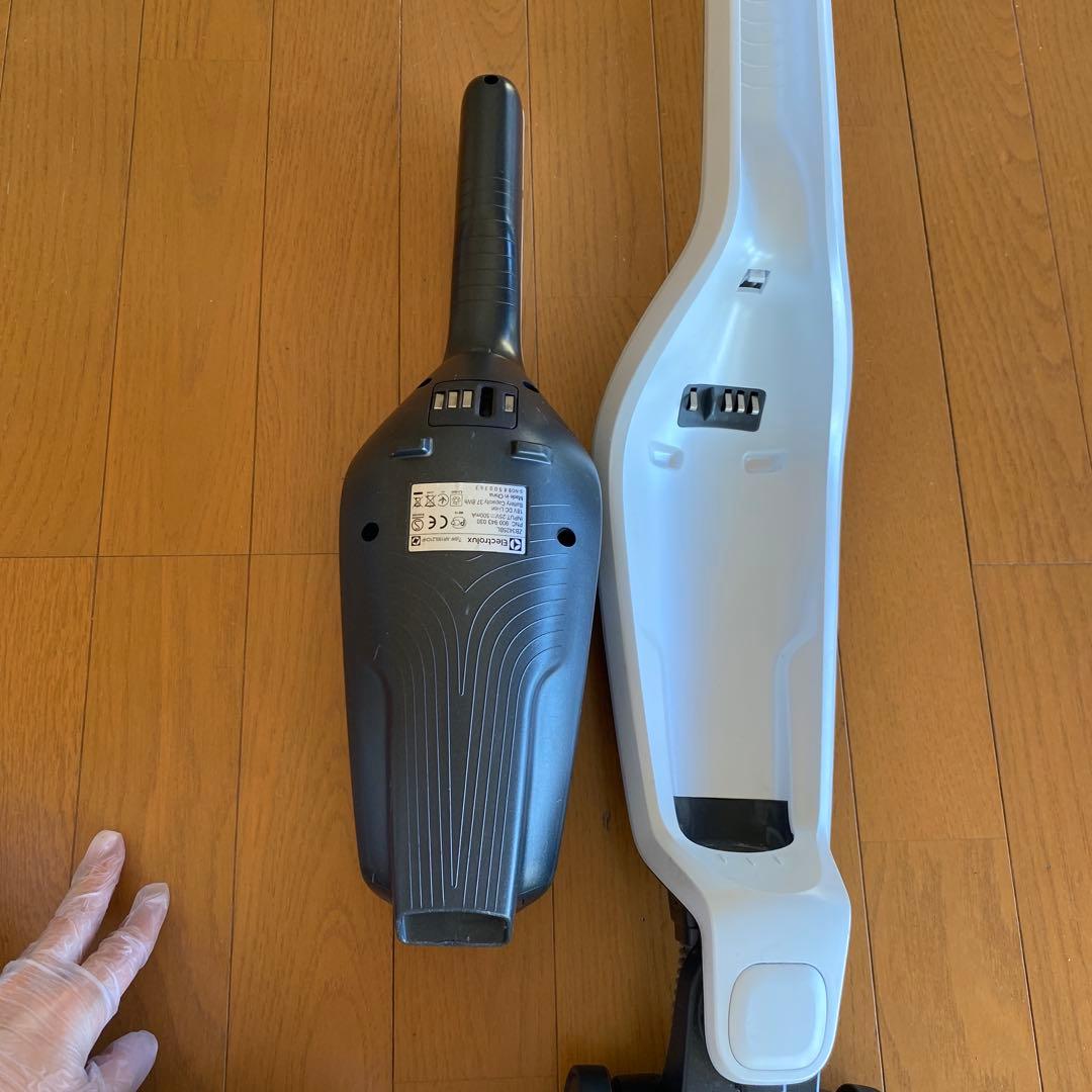 エレクトロラックス コードレス掃除機 サテンホワイト ZB3425BL