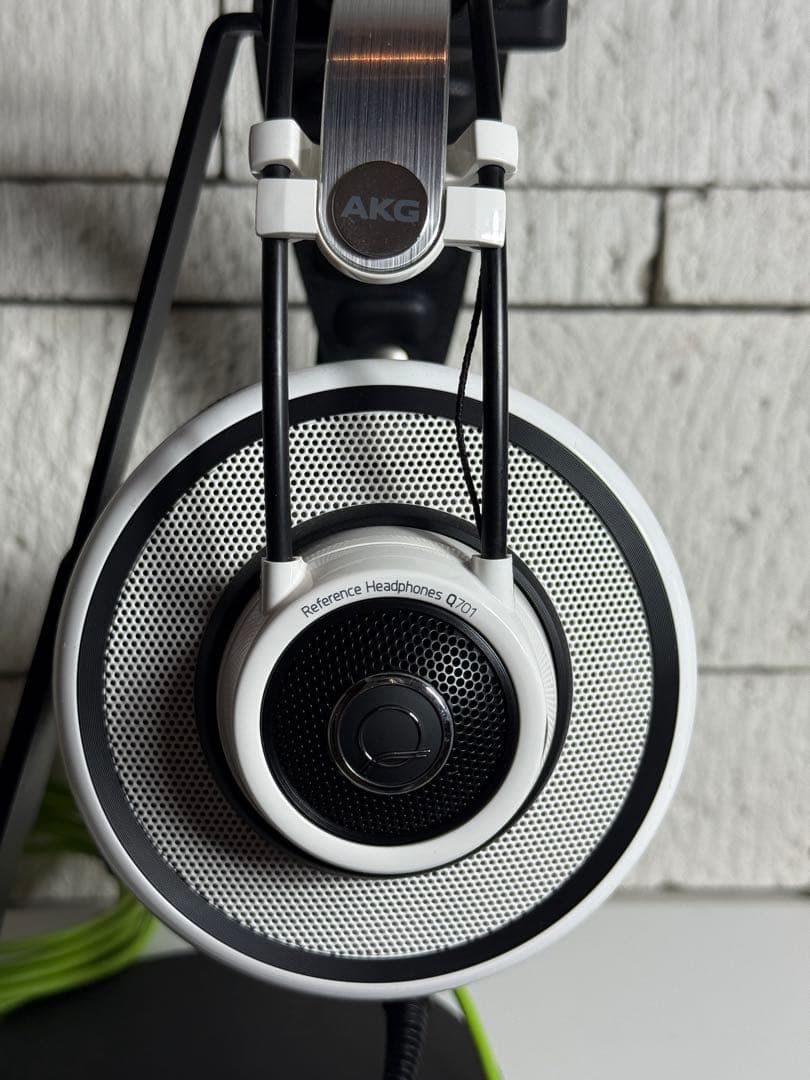 AKGクインシー・ジョーンズ・シグネチャー・ライン Q701