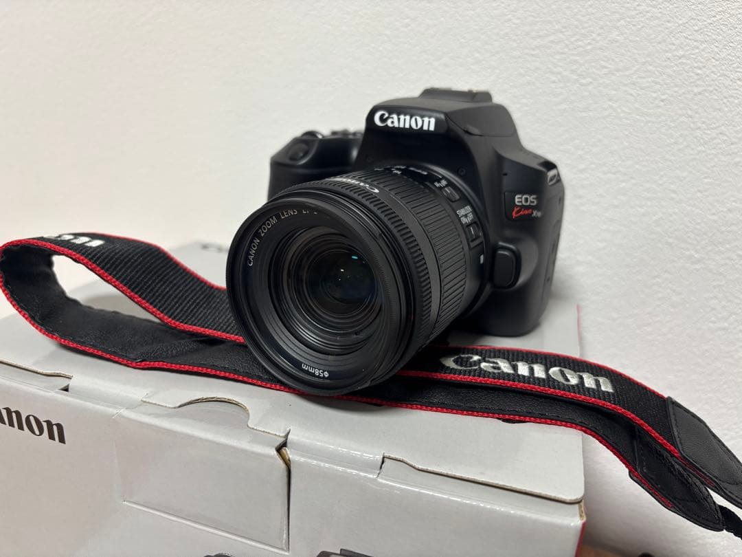 ［美品］Canon EOS Kiss X10 デジタル一眼レフカメラ